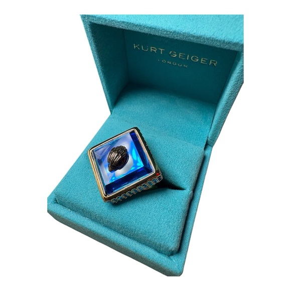 Kurt Geiger Gold and Blue Square Ring - Picture 2 of 7